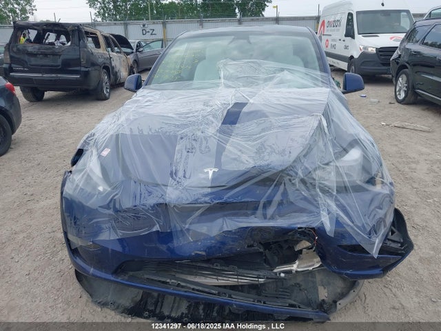 Tesla Model Y 2024 7SAYGDEE8RF084404 Image 19