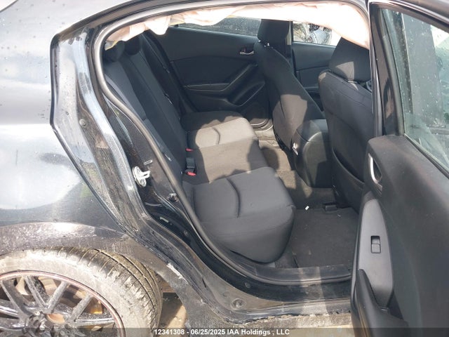JM1BM1K78E1176597 Mazda pe