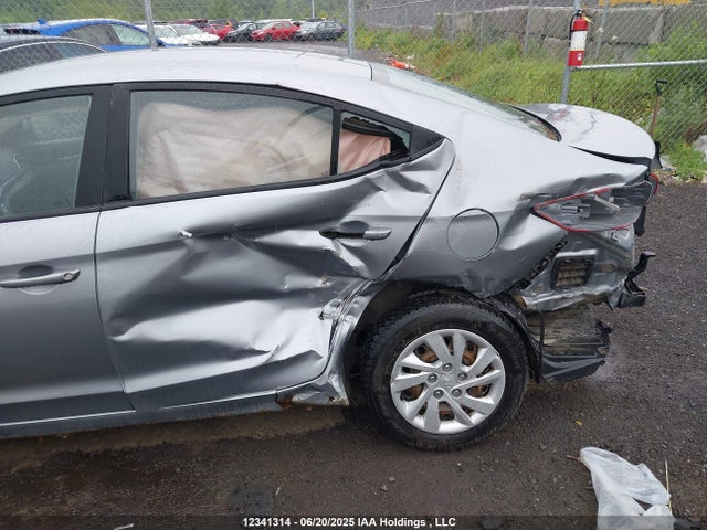 5NPD74LF8HH110166 Hyundai Elantra