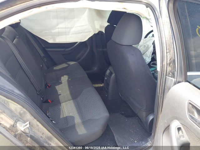 3VWDA7AJXFM261640 Volkswagen 1.8t