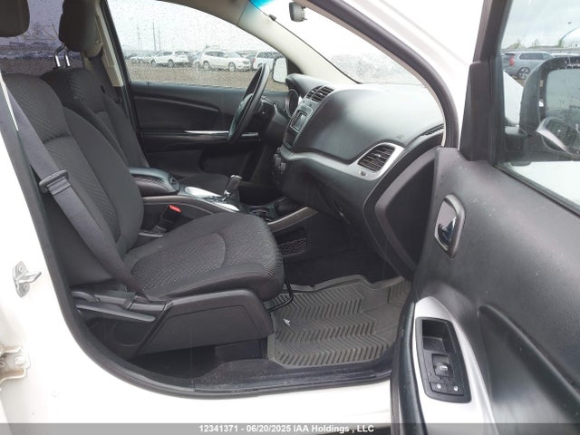 3C4PDCAB5GT118773 Dodge 2016