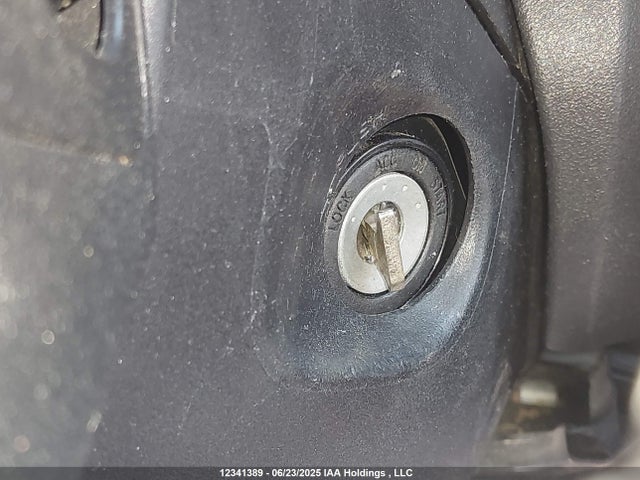 Scion 2ar-fe 2016 JTKJF5C76GJ024342 Image 11