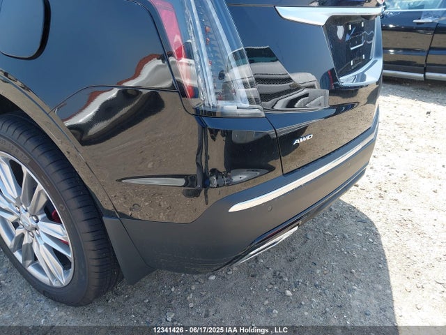 1GYKNGRS8SZ110777 Cadillac lgx