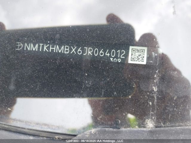 NMTKHMBX6JR064012 Toyota 3zr-fae