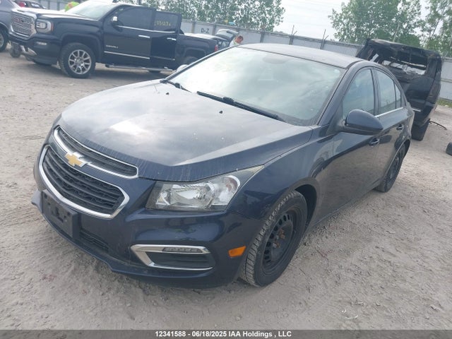 Chevrolet LUV 2015 1G1PC5SB4F7277731 Image 2