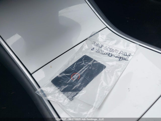 5YJ3E1EA3KF420023 Tesla MODEL 3