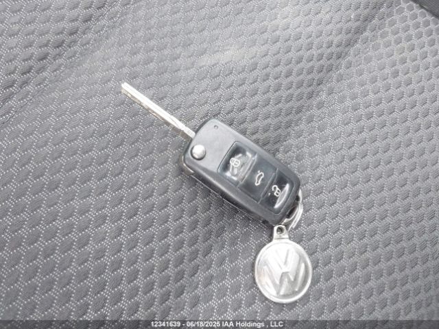 3VWD07AJ5EM288892 Volkswagen 2014