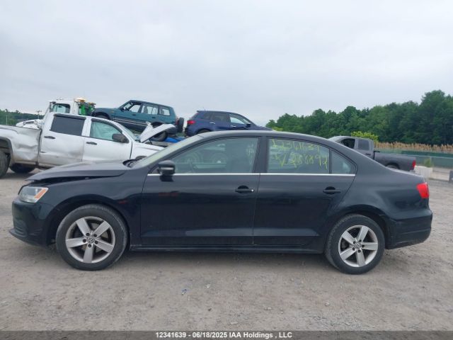 3VWD07AJ5EM288892 Volkswagen 2014