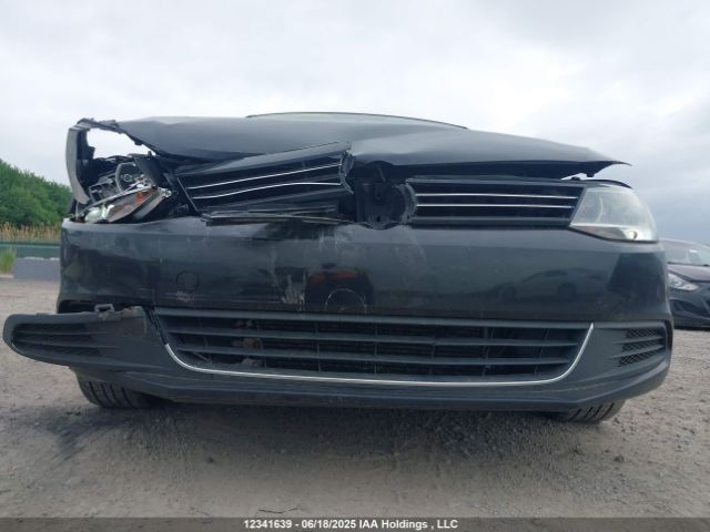 3VWD07AJ5EM288892 Volkswagen 2014