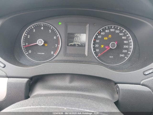 3VWD07AJ5EM288892 Volkswagen 2014
