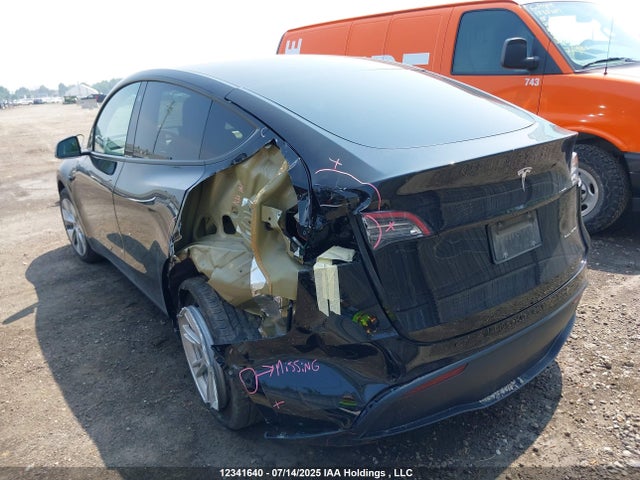 5YJYGDEE2MF116835 Tesla Model Y