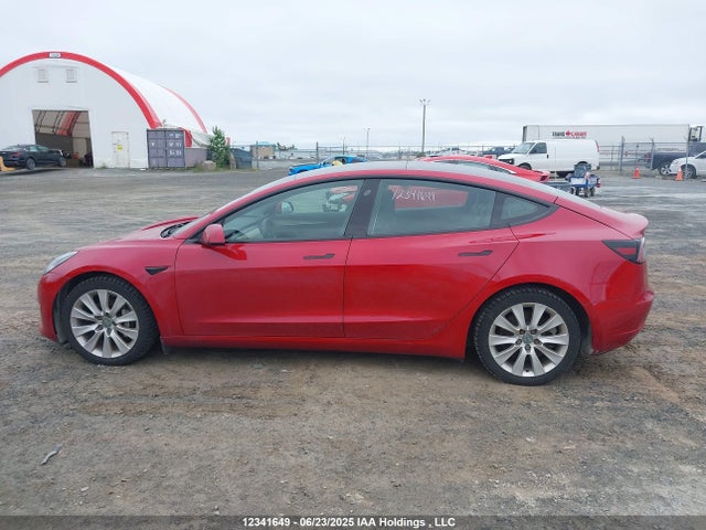 5YJ3E1EA4MF030891 Tesla 2021