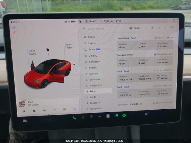 5YJ3E1EA4MF030891 Tesla 2021