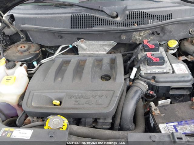 1C4NJDCB4FD135426 Jeep 2015