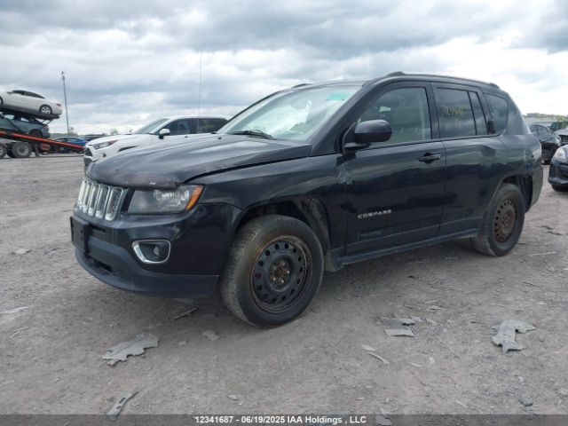 1C4NJDCB4FD135426 Jeep 2015
