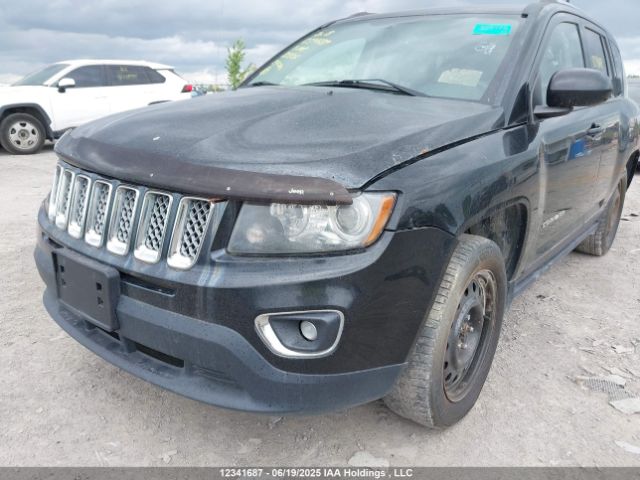 1C4NJDCB4FD135426 Jeep 2015