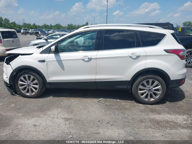 1FMCU0J91HUA72680 Ford 2017
