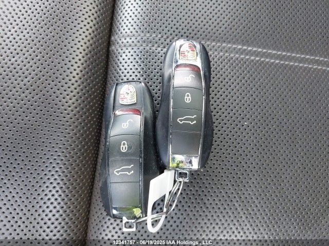 WP1AA2A29GKA13937 Porsche Cayenne