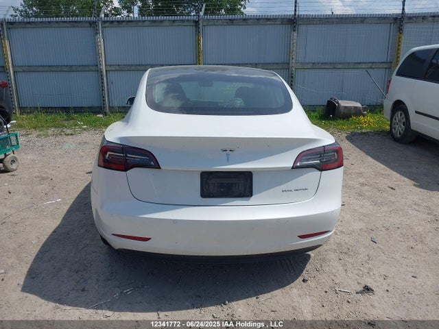 5YJ3E1EBXNF275110 Tesla MODEL 3