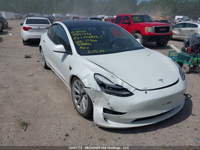 5YJ3E1EBXNF275110 Tesla MODEL 3