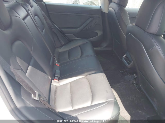 5YJ3E1EBXNF275110 Tesla MODEL 3