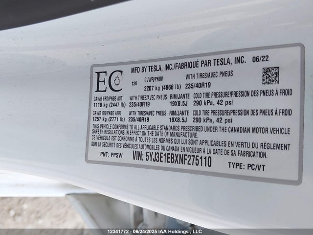 5YJ3E1EBXNF275110 Tesla MODEL 3