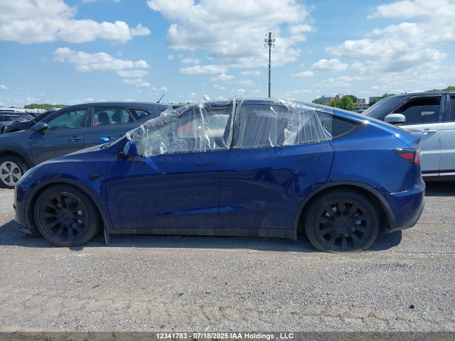 Tesla Model Y 2024 7SAYGDEE7RF065469 Image 15