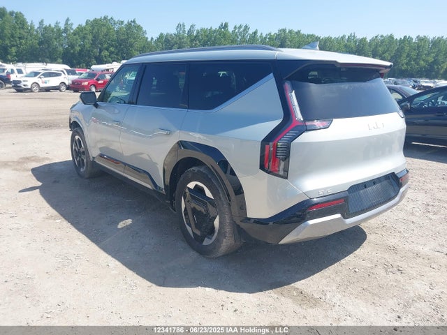 KNDADFS58R6049185 KIA 2024