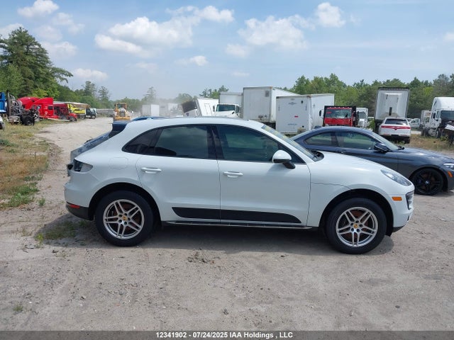 Porsche Macan 2018 WP1AA2A5XJLB11676 Image 14