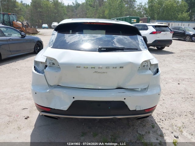 Porsche Macan 2018 WP1AA2A5XJLB11676 Image 17