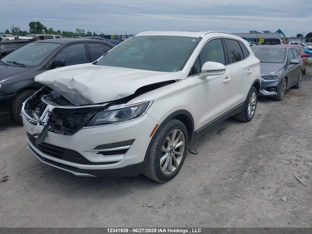 Lincoln MKC 2016 5LMCJ2D99GUJ17926 Image 2