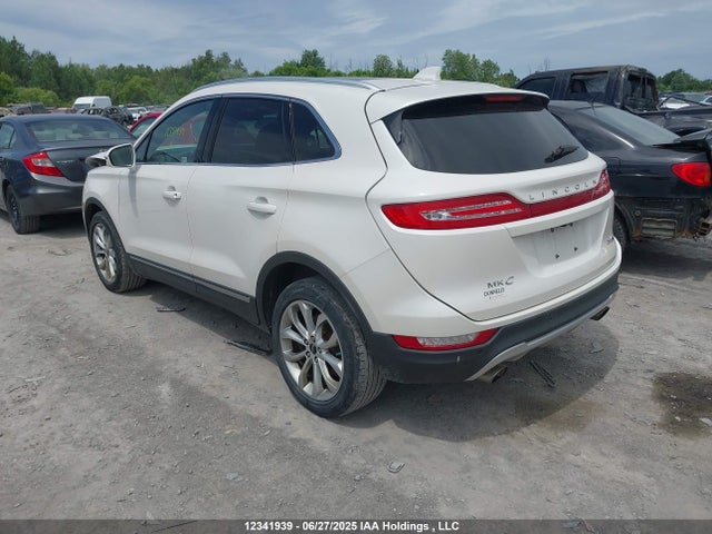 Lincoln MKC 2016 5LMCJ2D99GUJ17926 Image 3