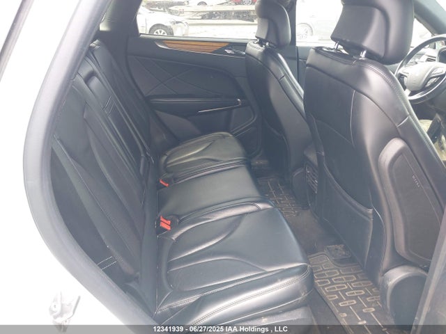 Lincoln MKC 2016 5LMCJ2D99GUJ17926 Image 8