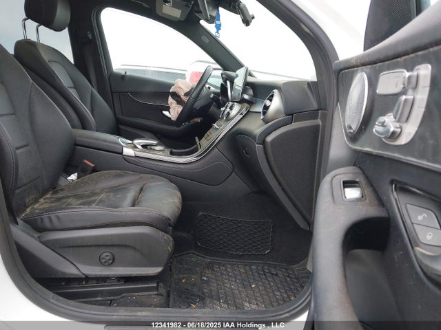 WDC0G4KB6JV047923 Mercedes-Benz Glc 300 4matic