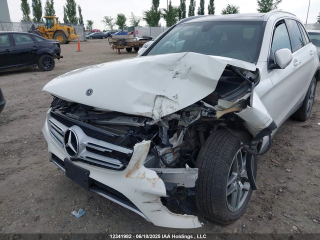 WDC0G4KB6JV047923 Mercedes-Benz Glc 300 4matic