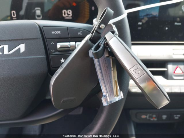 3KPFT4DE1SE102903 KIA k4