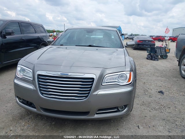 Chrysler 300 2014 2C3CCARG2EH306165 Image 31