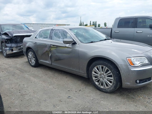 Chrysler 300 2014 2C3CCARG2EH306165 Image 32