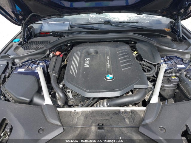 WBAJE7C56KWW43004 BMW 540I