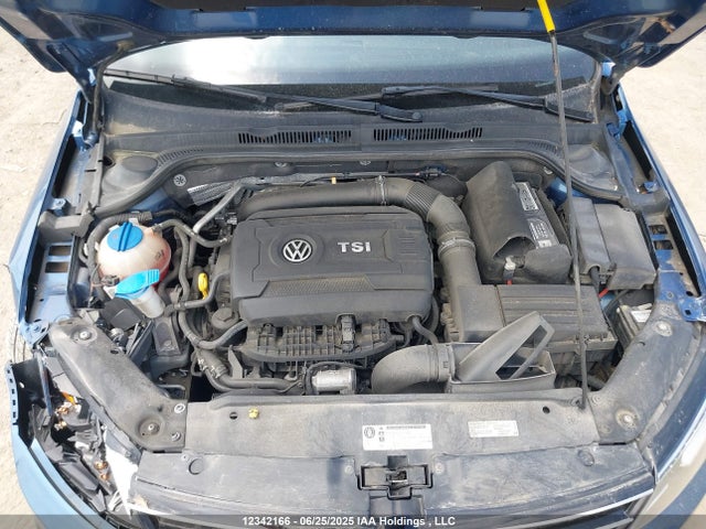 3VWL07AJ9FM288505 Volkswagen 2015