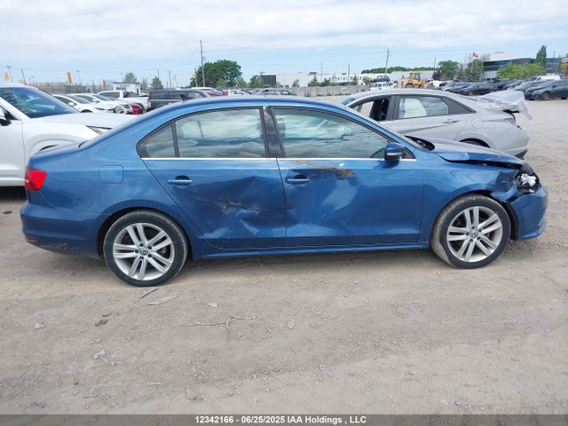 3VWL07AJ9FM288505 Volkswagen 2015