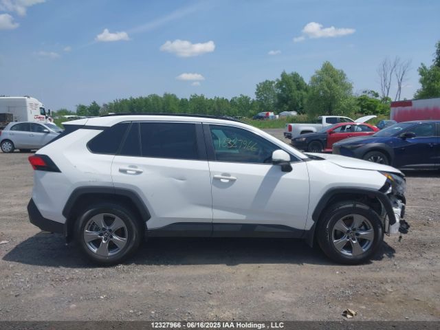 2T3R1RFV8RC475109 Toyota Rav4 Xle