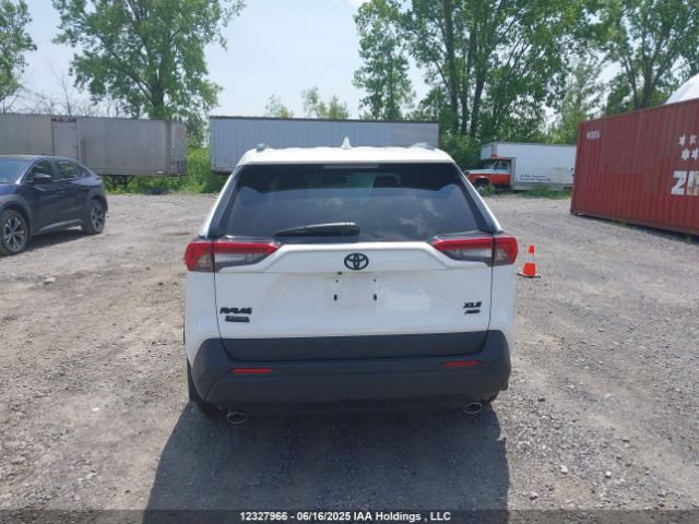 2T3R1RFV8RC475109 Toyota Rav4 Xle