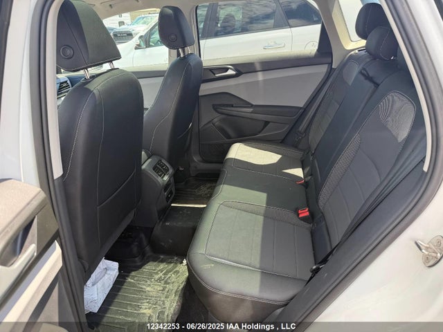 3VVLX7B28NM069914 Volkswagen tsi