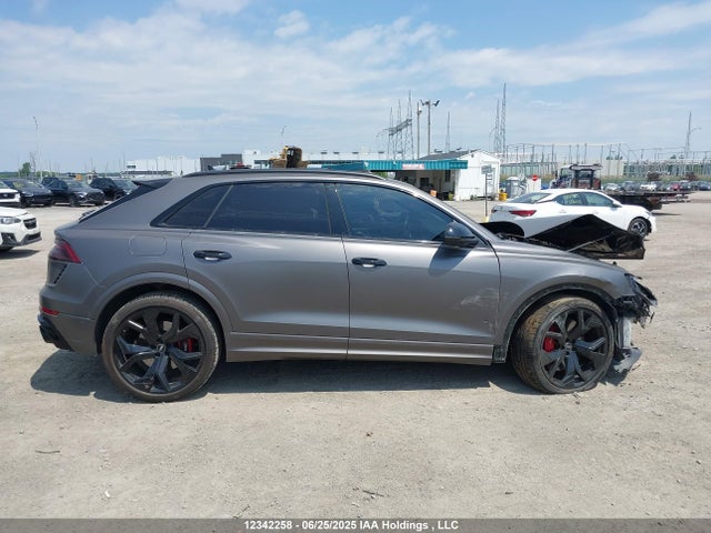 WU1ARBF13ND003290 Audi RS Q8