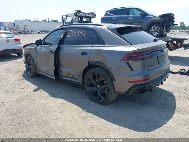 WU1ARBF13ND003290 Audi RS Q8