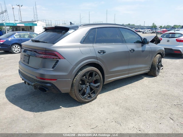 WU1ARBF13ND003290 Audi RS Q8