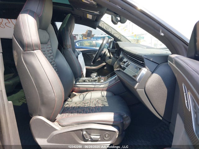 WU1ARBF13ND003290 Audi RS Q8
