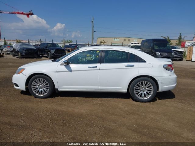 1C3CCBCG3EN194319 Chrysler 200