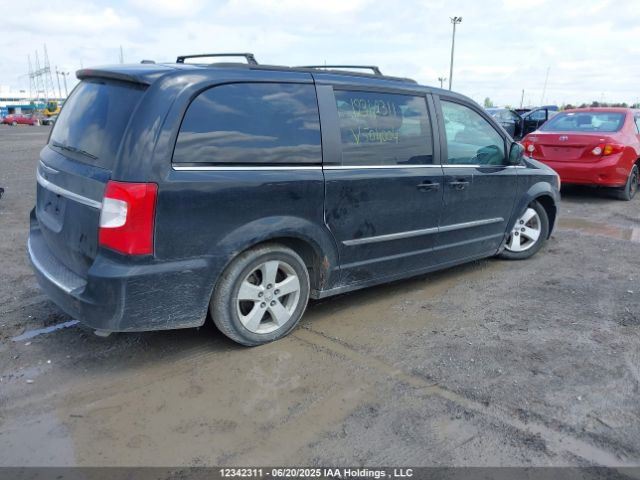 2C4RC1CG1FR504004 Chrysler Town and Country